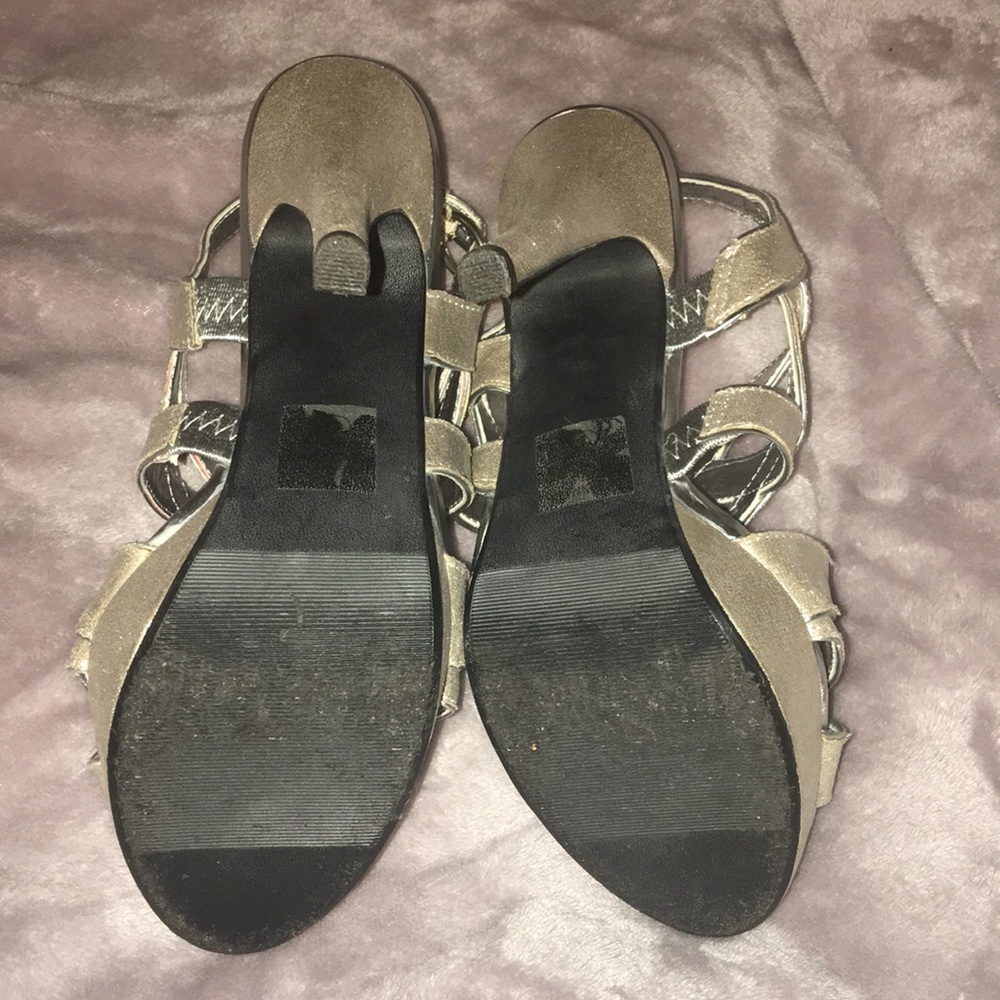 CHARLOTTE RUSSE Heels - Picture 3 of 5